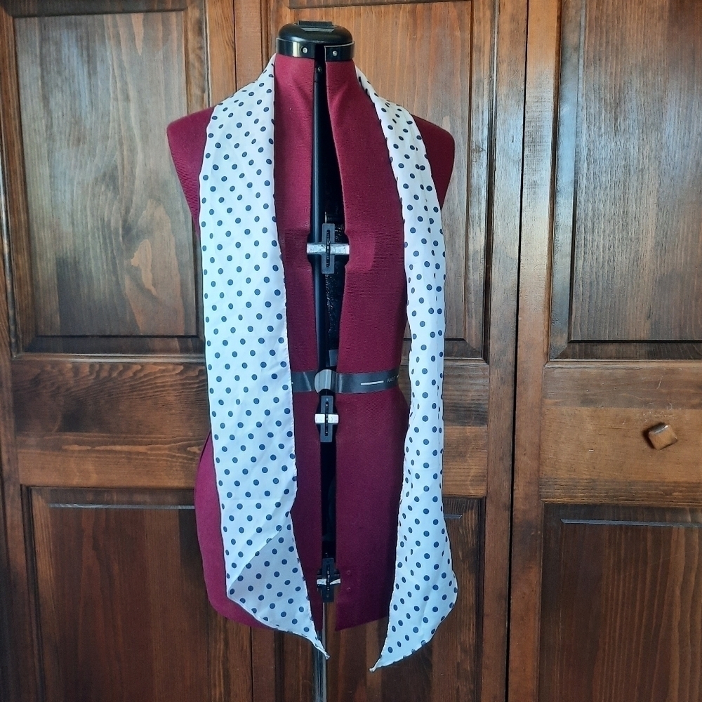 Vintage satin white navy blue polka dot print mod scarf - Picture 5 of 5